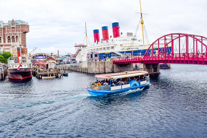 Tokyo Disney Sea Disney transit steamer