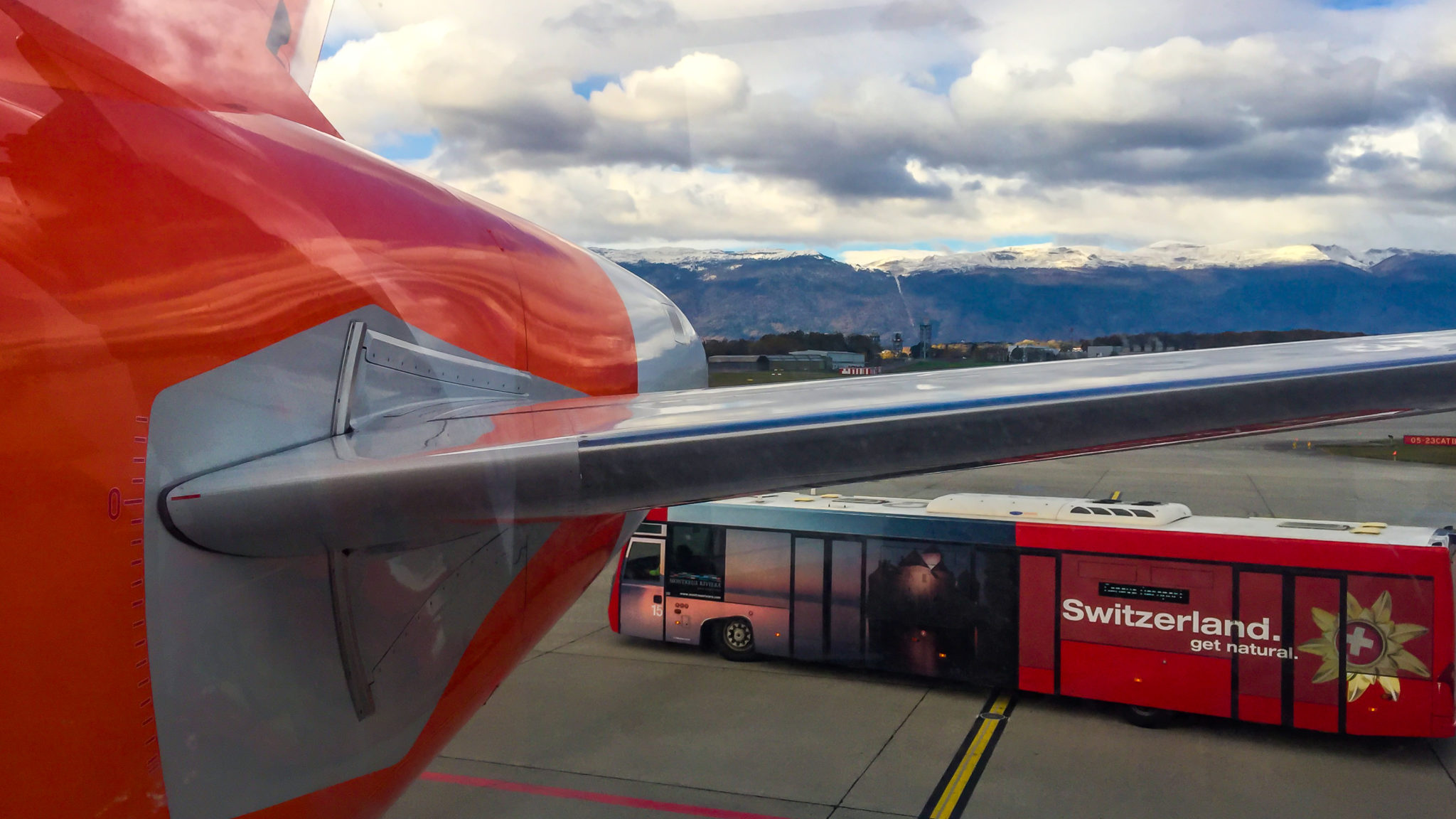 Flying Geneva to Paris on Easyjet