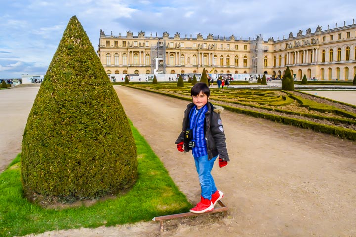 Paris to Palace of Versailles palace gardens