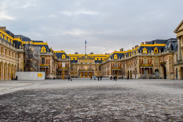 Paris to Palace of Versailles front entrance