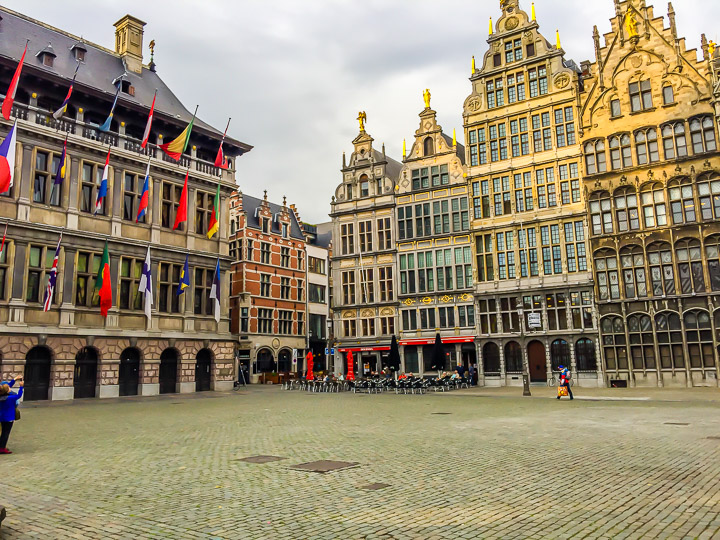 uxembour to amsterdam bus trip via Antwerp Belgium