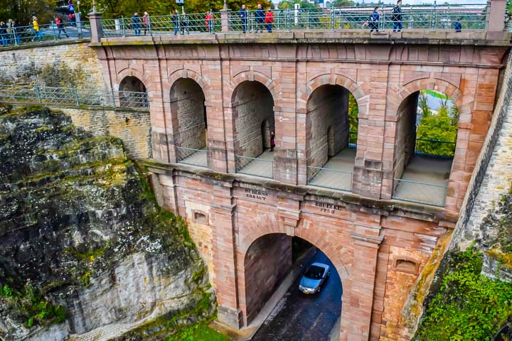 Wenzel Walk castle bridge