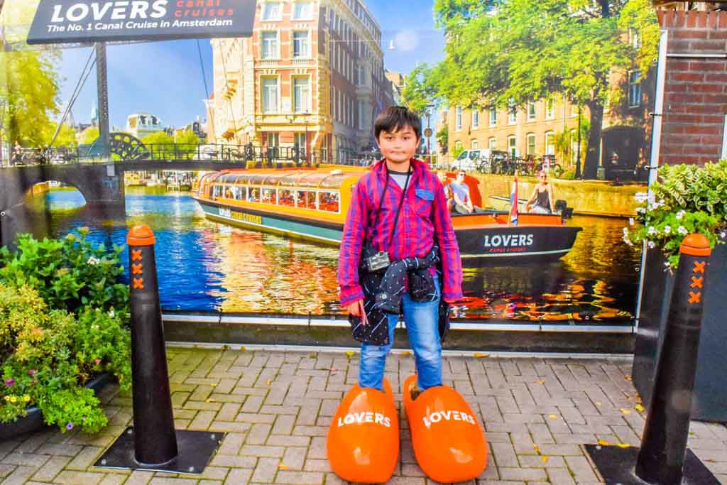 Amsterdam Canal Boat Cruise lovers cruise