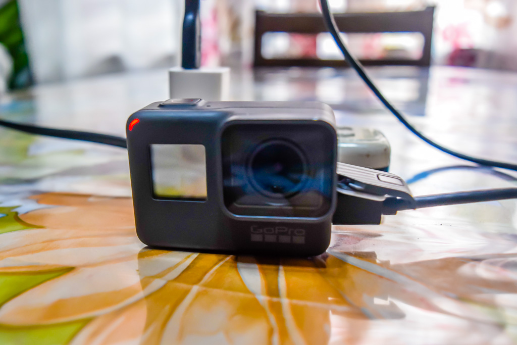 P064 how to charge gopro cover 250