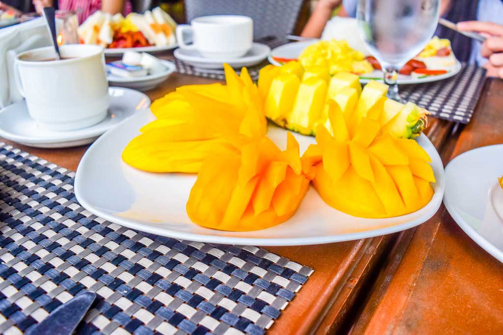 Things to do in Bohol Loboc River Resort breakfast