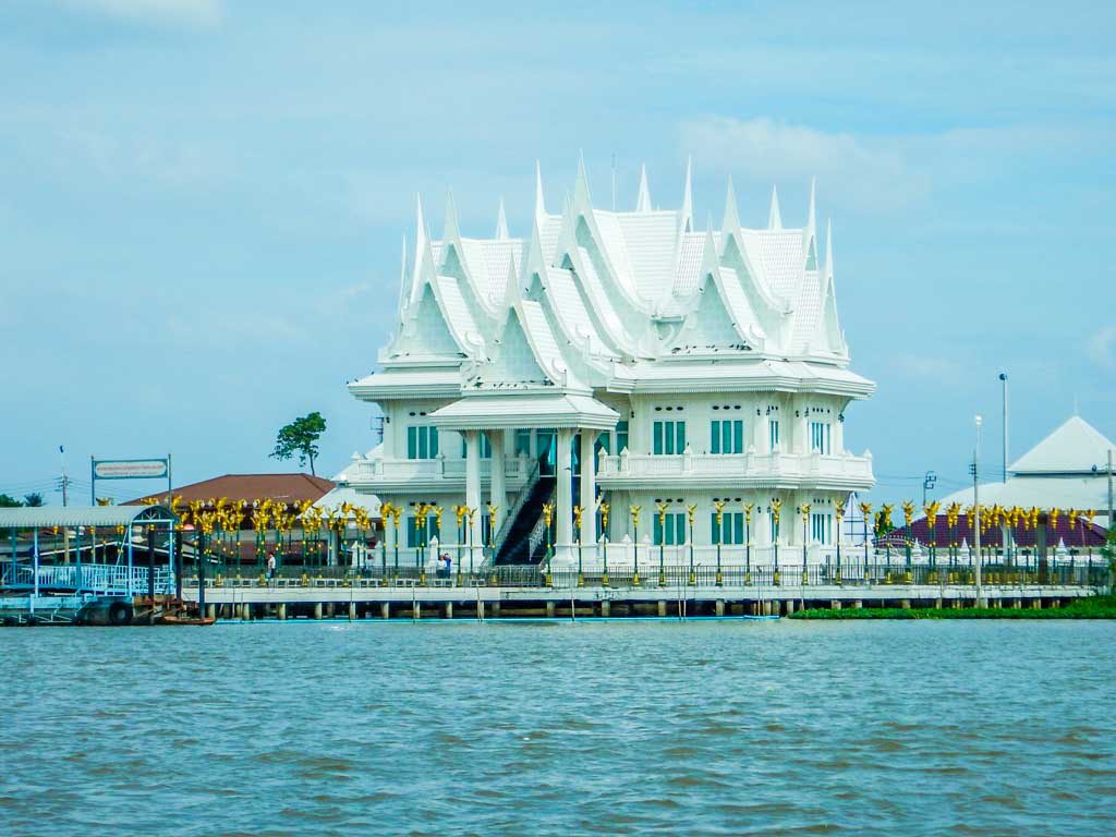 Things to see in Ayutthaya chao Phraya river boat cruise