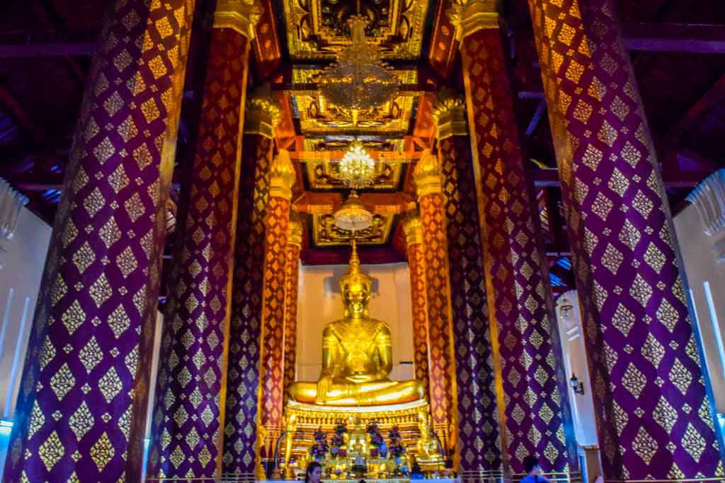 Ayutthaya golden buddha