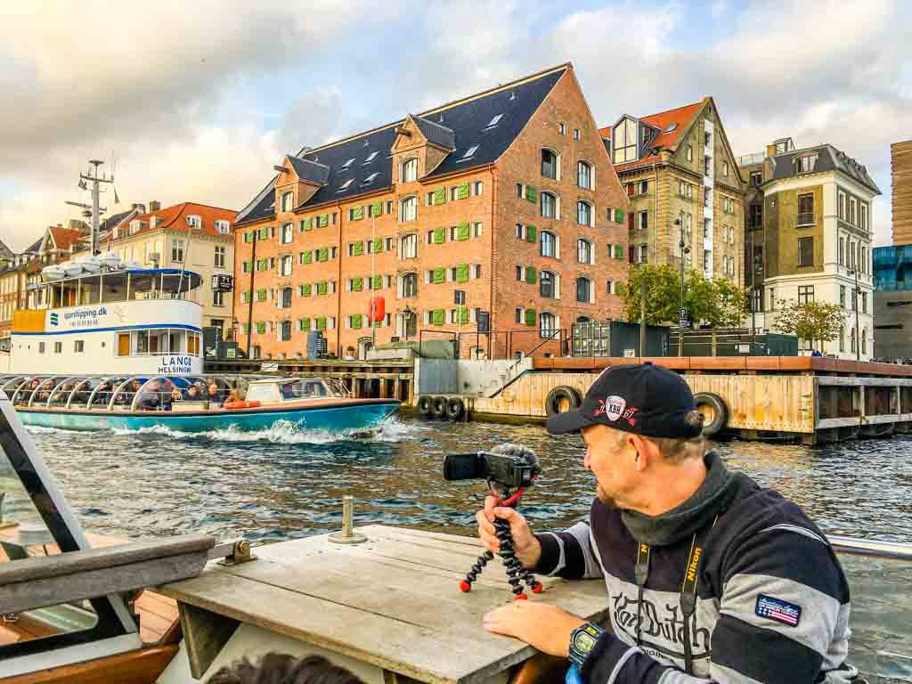 canal cruise in copenhagen