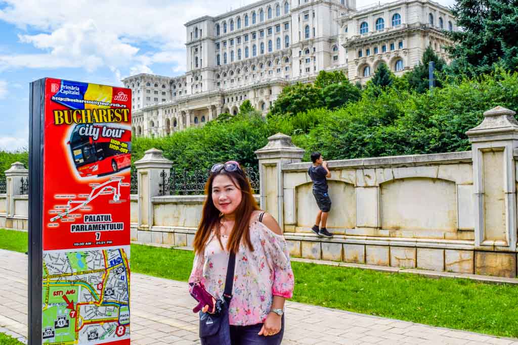 Bucharest Tourist Attractions palace of the parliament bus stop