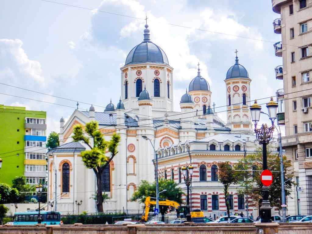 what to do in bucharest hop on hop off orthodox churches