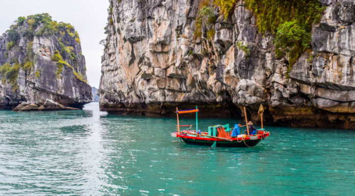 Quick Travel Guide to Halong Bay