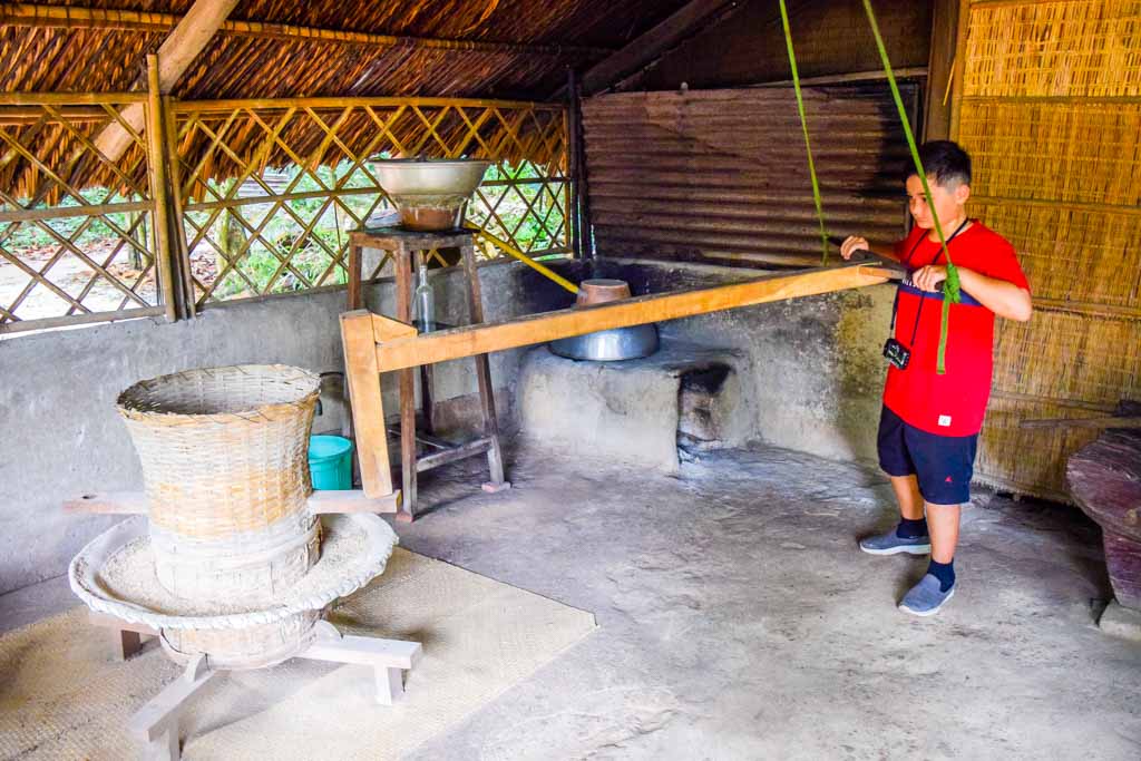 Cu Chi Tunnels Tour