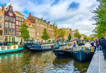 Travel Guide to Amsterdam