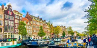 Travel Guide to Amsterdam