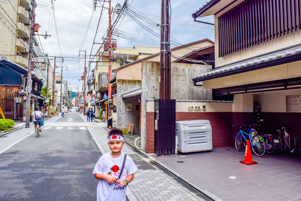 Travel Guide to Kyoto sanjo guesthouse