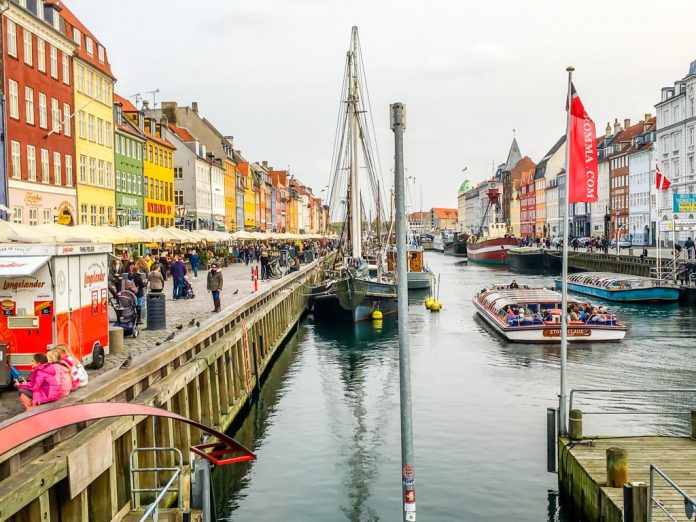 Quick Travel Guide to Copenhagen Nyhavn