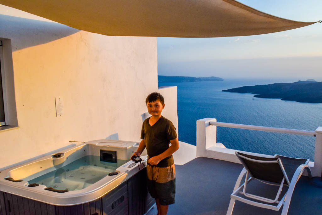 Santorini jacuzzi