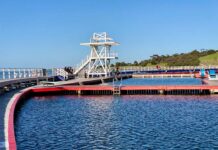 Geelong-Eastern-Beach-promenade-diving-board