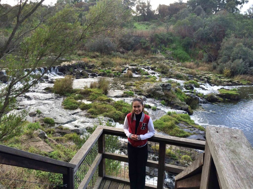 things to do in geelong - buckleys falls lower lookout