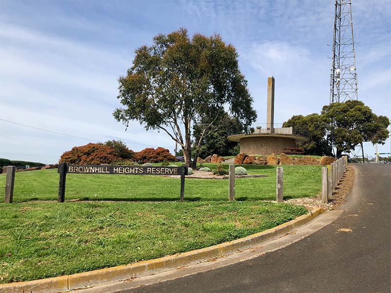 P202-Geelong-Attractions-Wandana-Lookout-entrance