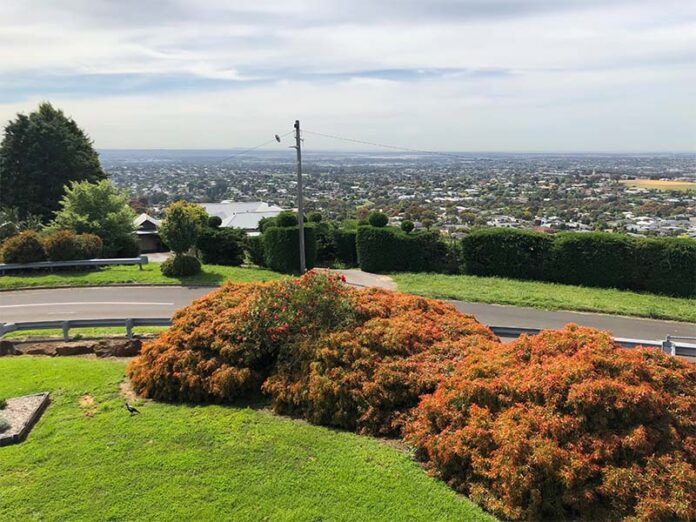 P202-Geelong-Attractions-Wandana-Lookout-view-from-the-top